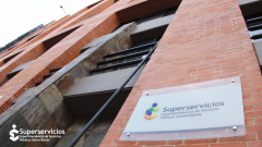 Superservicios sanciona a Acualcos por suministro de agua no apta para consumo humano en algunos sectores de Bogotá