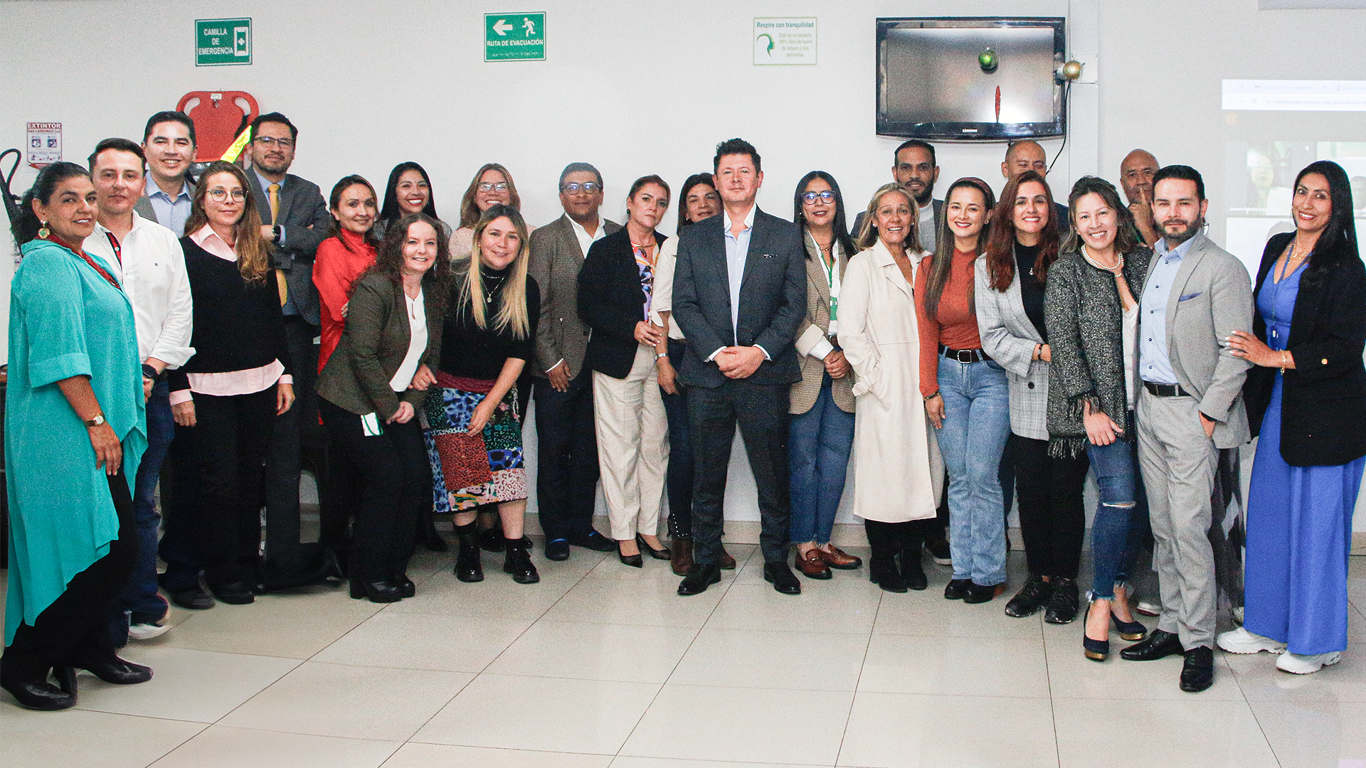 Funcionarios de la Oficina Jurídica de la Superservicios