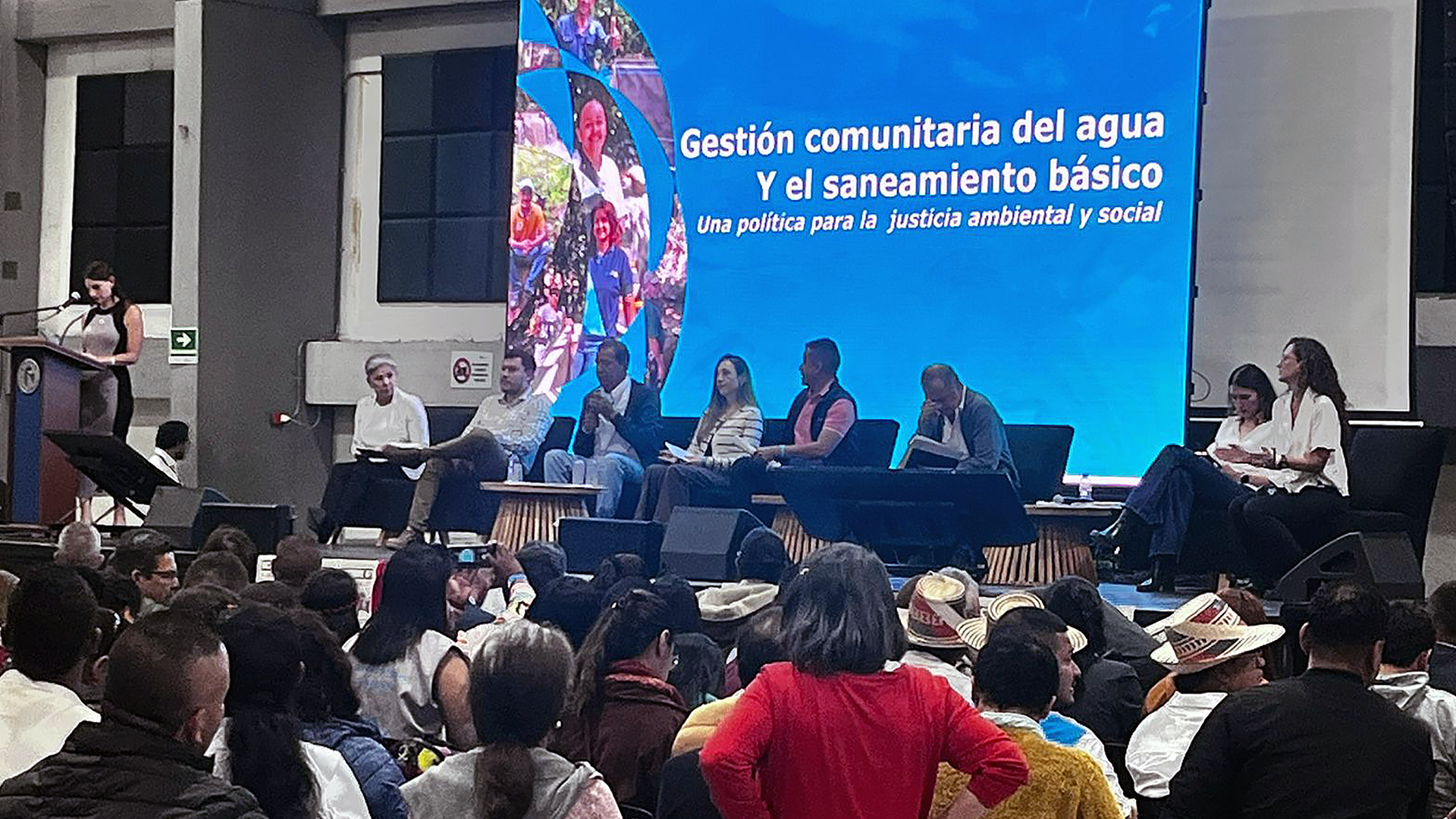  panel “Retos y compromisos para la implementación de la Política de Gestión Comunitaria del Agua y el Saneamiento Básico” 