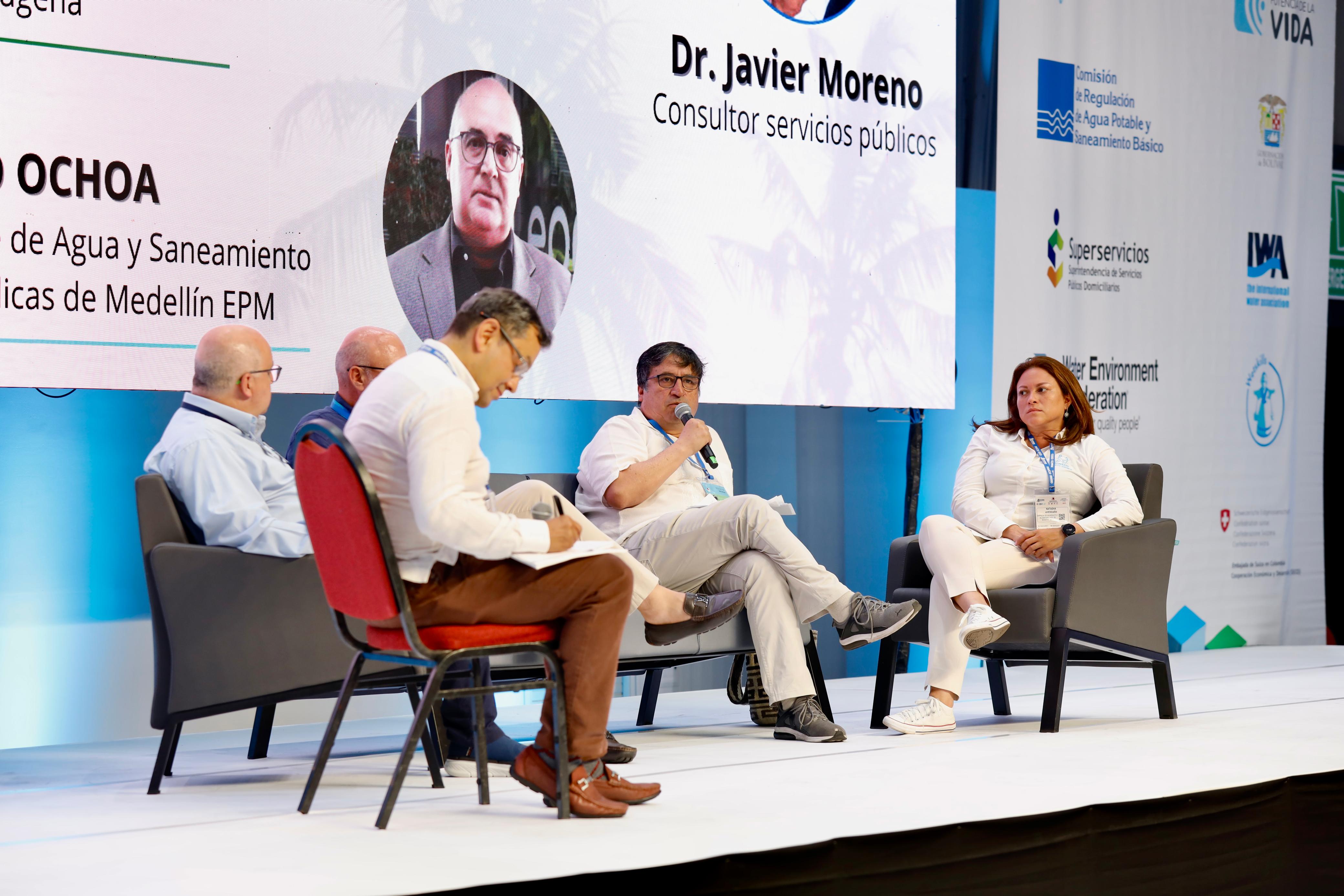 El superintendente delegado, Hugo Guanumen Pacheco, habló de la importancia de fortalecer e identificar los acueductos comunitarios