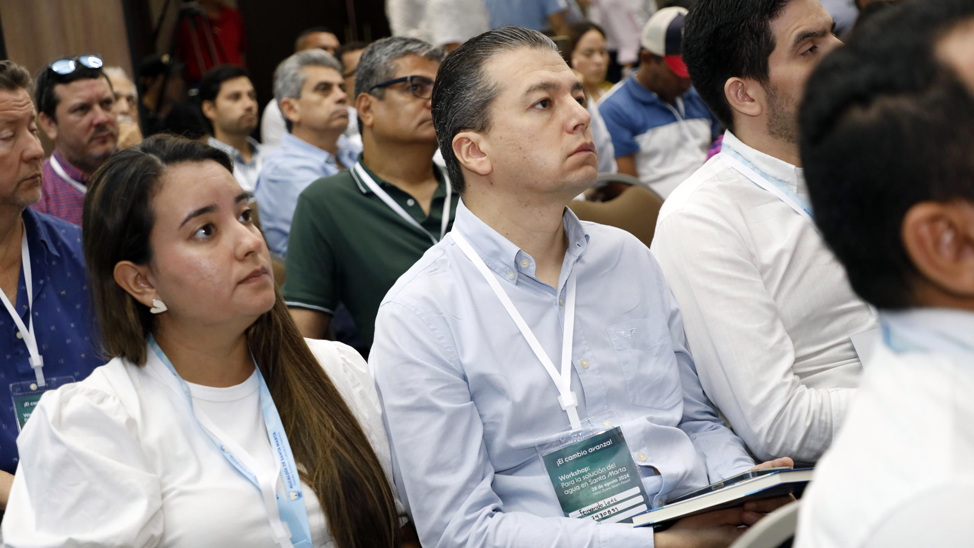 Representante del CAF y otros participantes al Workshop